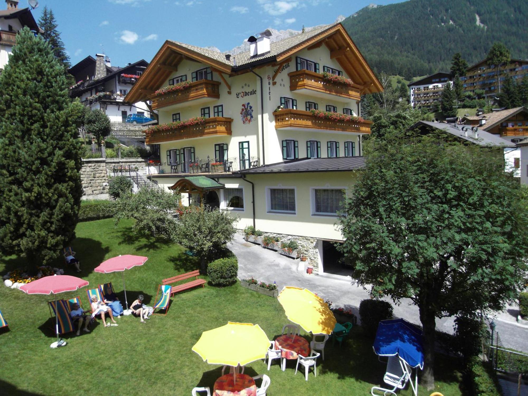 Hotel L'Ideale Moena Exteriör bild